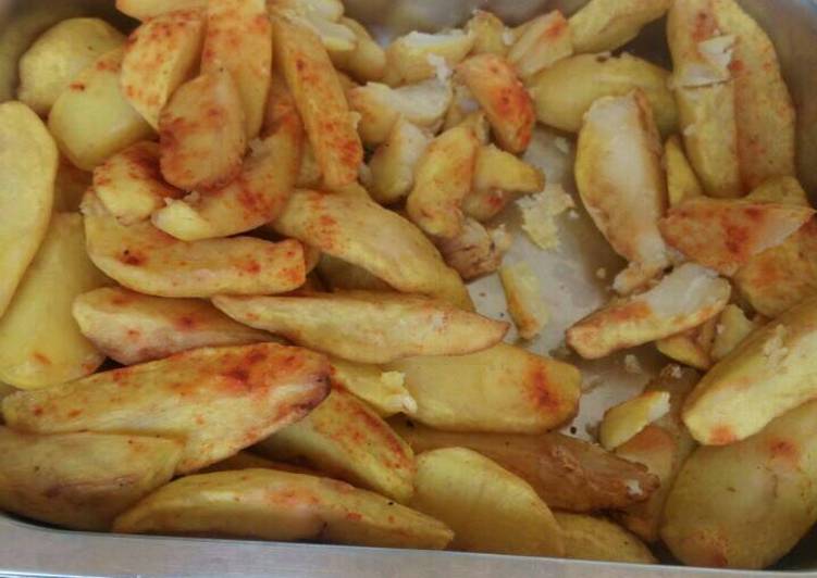 Fried potatoes with chilli