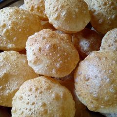 A picture of Poori.