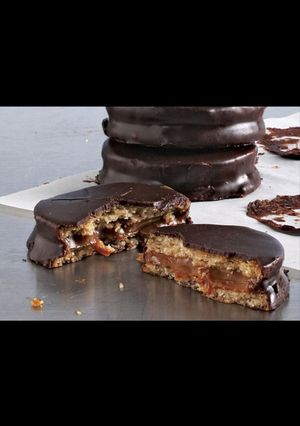 Una foto de Chocoalfajores de Mousse y Chocolinas