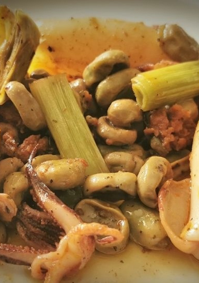 Una foto de Chipirones con verduras de invierno
