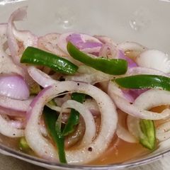 A picture of Lacha pyaz.