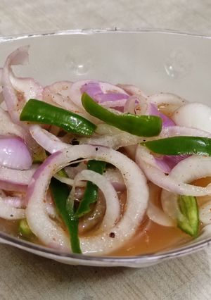 A picture of Lacha pyaz.