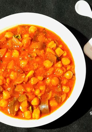 A picture of Mediterranean Vegetable and Chickpea Stew.
