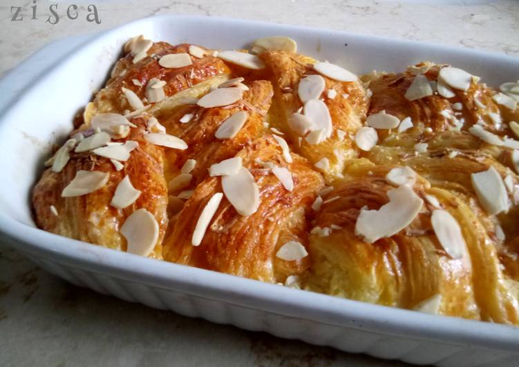 Croissant Butter Pudding