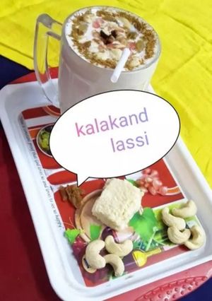 कलाकंद लस्सी बिद डाई फ्रूट (kalakand lassi with dry fruit recipe in Hindi) रेसिपी मुख्य फोटो
