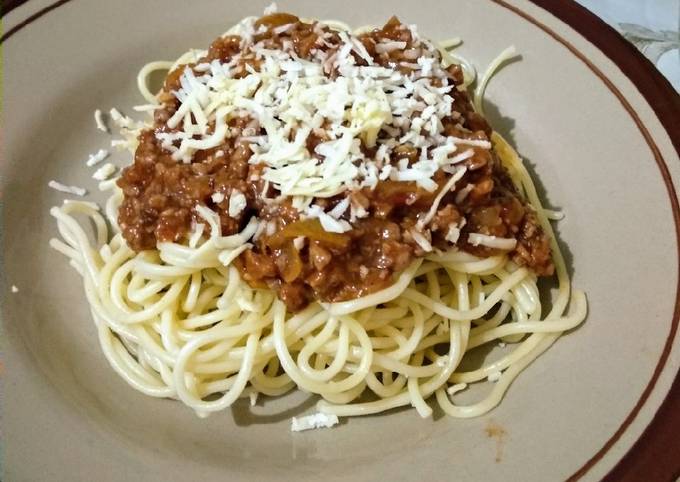 Resep Spaghetti Bolognese La fonte oleh Ratryas Cookpad