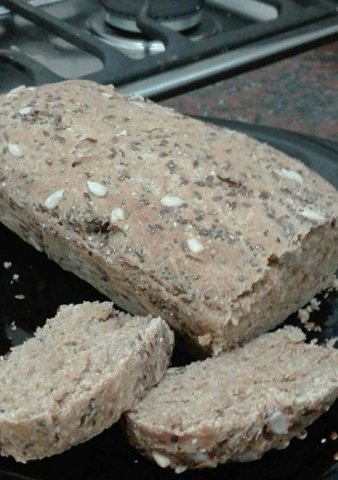 Una foto de Pan de molde integral con semillas