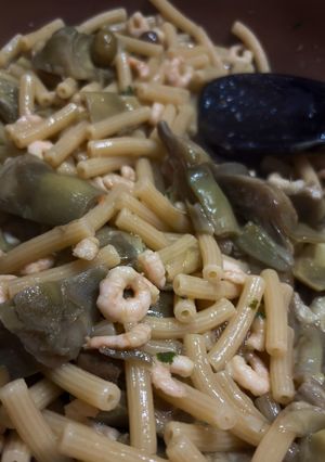 Foto di Pasta con carciofi e gamberetti