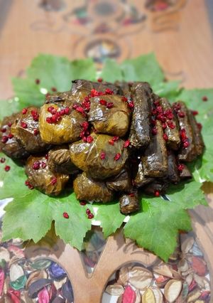 عکسی از دستور دلمه برگ مو