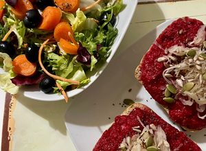 Foto di Hummus alla Barbabietola home-Made 😈🏡