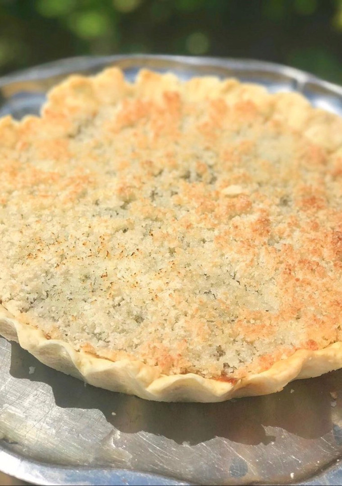 Una foto de 🥧🌱Tarta de coco y dulce de leche vegana🌱🥧