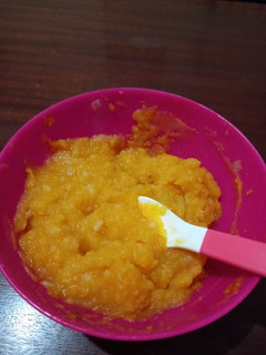 A picture of Butternut +potatoes baby food.