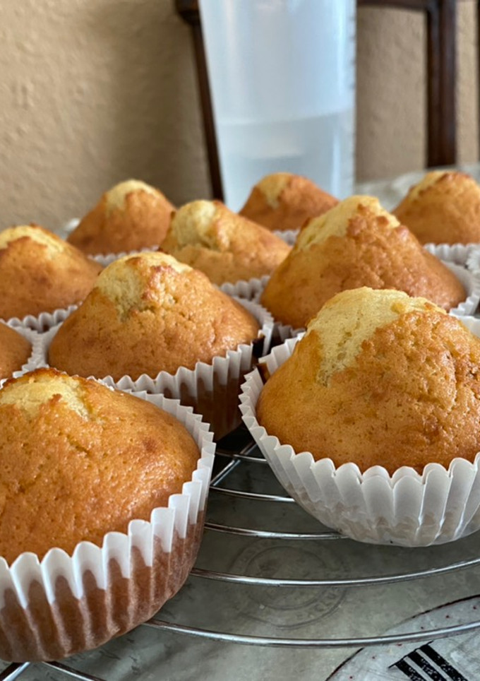 Una foto de Magdalenas de vainilla y pepitas de chocolate