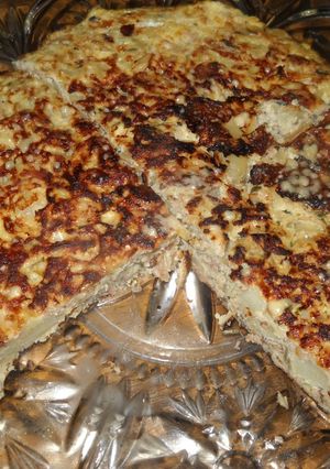 Una foto de Tortilla de atún, papas, cebolla de Semana Santa