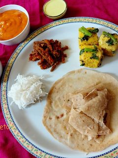 બેપડી રોટલી(Be Padi Rotli Recipe In Gujarati) રેસીપી મુખ્ય ફોટો