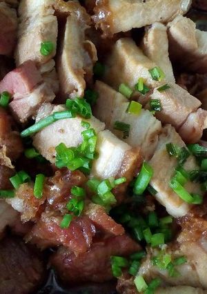 Hình của món Thịt quay rim nước tương.