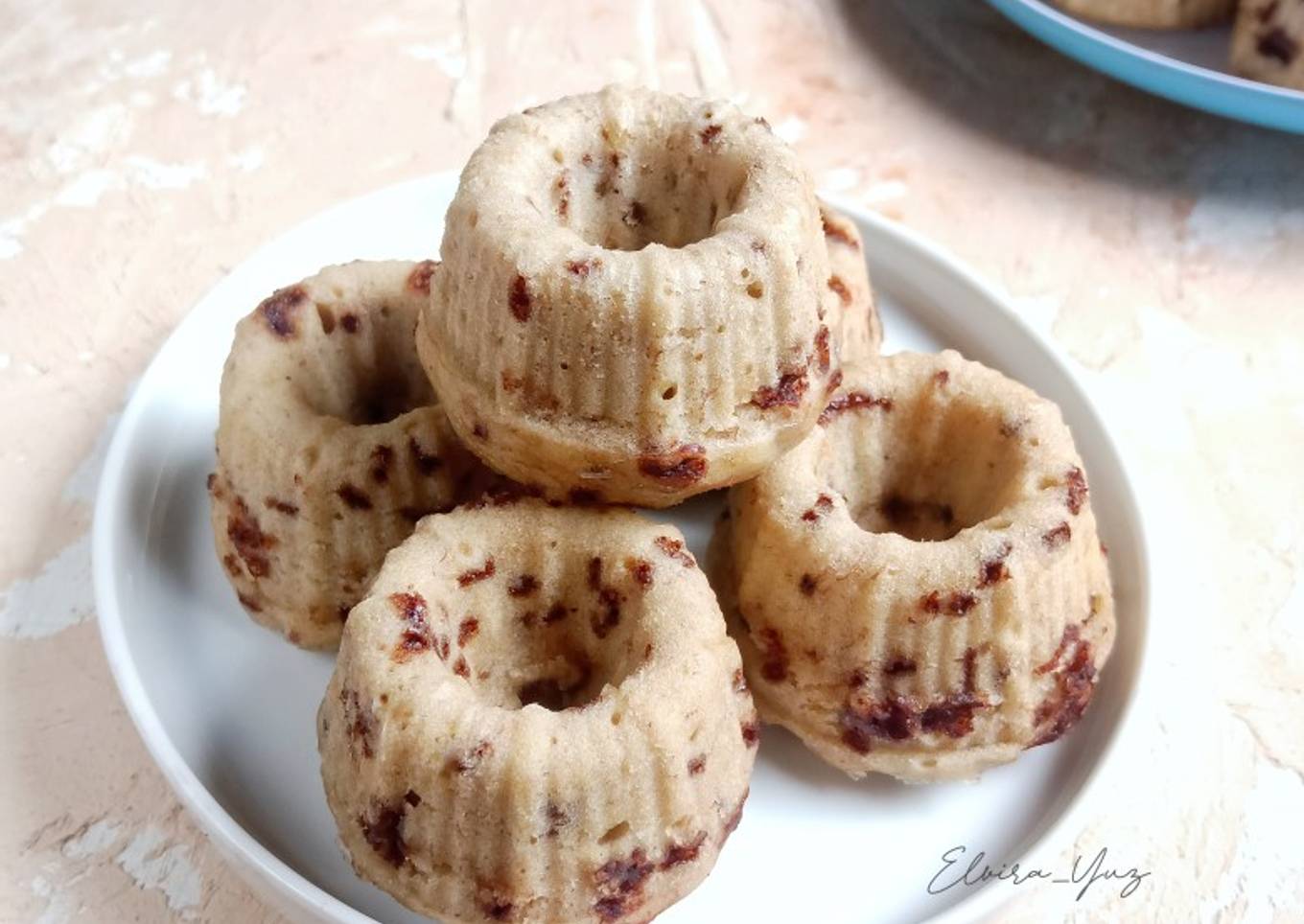 Steamed Moist Banana Meses / Bolu Pisang Tanpa Telur