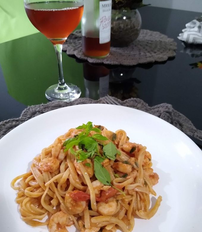 Foto de Macarrão talharim ao molho de camarão