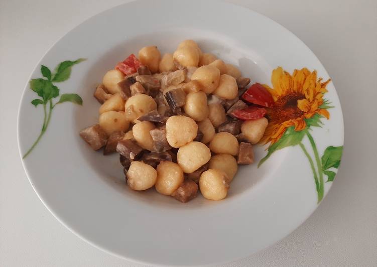 Step-by-Step Guide to Make Any-night-of-the-week Gnocchi melanzane e pomodorini