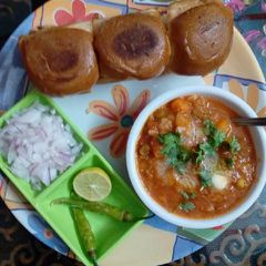 A picture of Pav Bhaji.