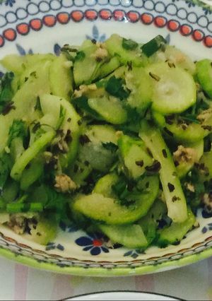 Hình của món Bí xanh Hải hậu xào thịt băm nấm.