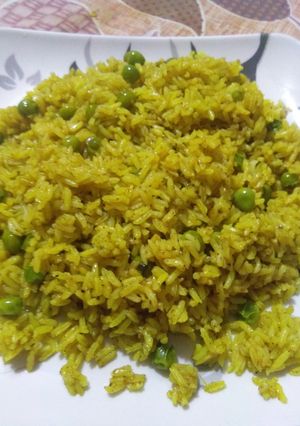 मटर पुलाव (mutter pulav recipe in marathi) रेसिपी चे मुख्य फोटो 
