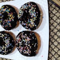 A picture of Yummy donuts.