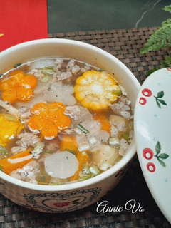 Hình của món Canh rau củ nấu thịt vai xay.