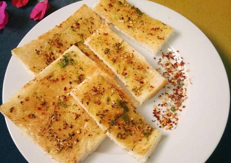 Step-by-Step Guide to Make Award-winning Garlic Herb Bread Toast