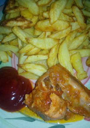 A picture of Chicken and Chips.