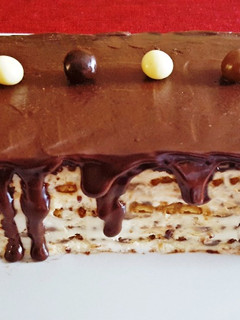 Una foto de Tarta de Galletas y Café con Baño de Chocolate