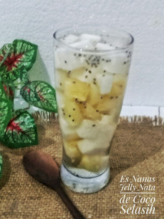 Foto resep Es Nanas Jelly Nata de Coco Selasih