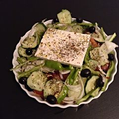 A picture of Greek salad.