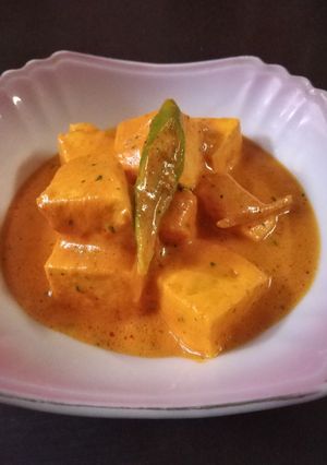 A picture of Paneer Makhani.