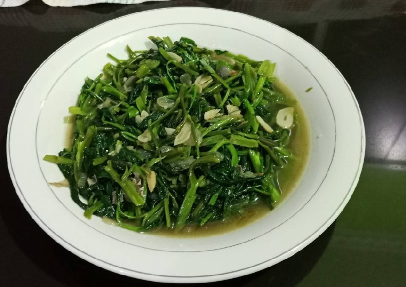 Tumis kangkung sederhana