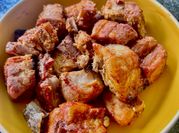 Une photo de travers de porc