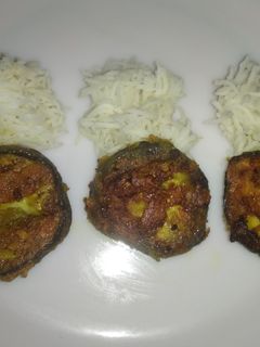 बैंगन भाजा (Baingan bhaja recipe in Hindi) रेसिपी मुख्य फोटो