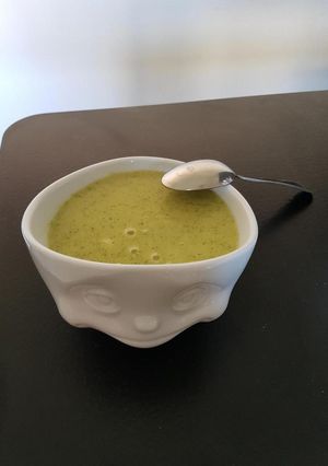 Une photo de Velouté de courgette a la vache qui rit