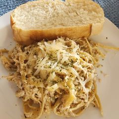 Crockpot Chicken Alfredo A picture of Crockpot Chicken Alfredo.