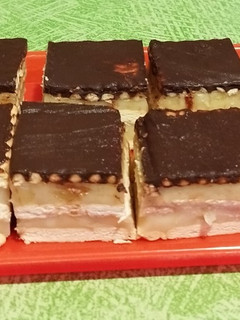 Kekszes, almás sütemény recept fotója