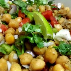 A picture of Chana chaat (Chickpea Salad).