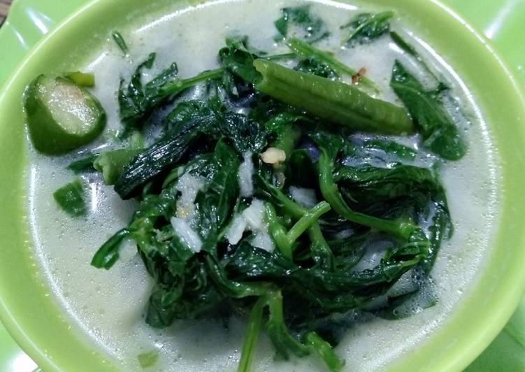 Resep Sayur daun lembayung+kacang suwegeerr, Lezat Sekali