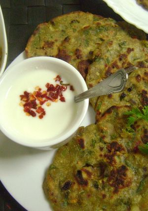 A picture of Spinach Thali Peeth.