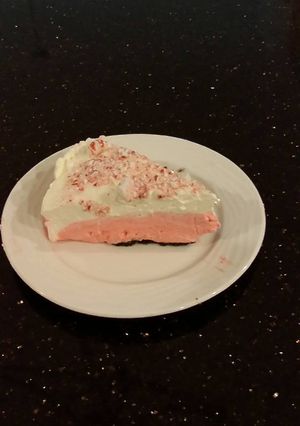 A picture of Peppermint no bake Cheesecake.