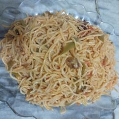 A picture of Chicken spaghetti masala.