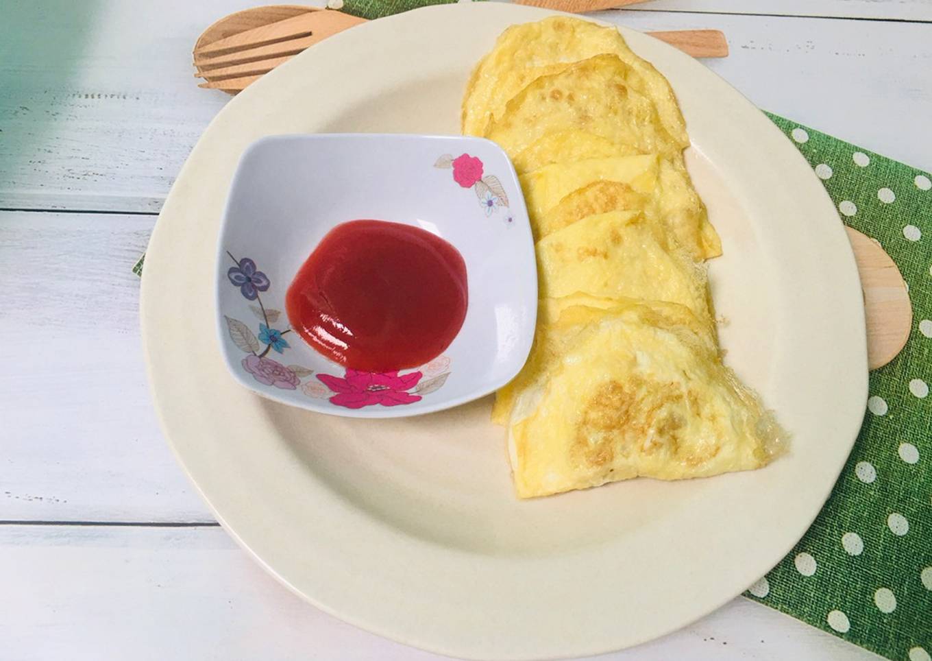 Dumpling telor isi sosis