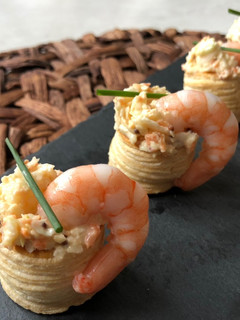 Una foto de Volovanes rellenos de ensalada de col con gamba