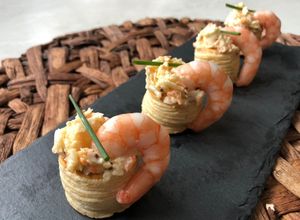 Foto principal de Volovanes rellenos de ensalada de col con gamba