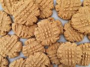 A picture of peanut butter cookies