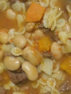 Una foto de Guiso con porotos de manteca.